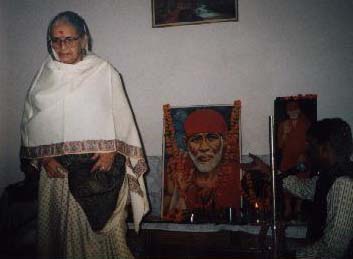 mother.jpg (17307 bytes)