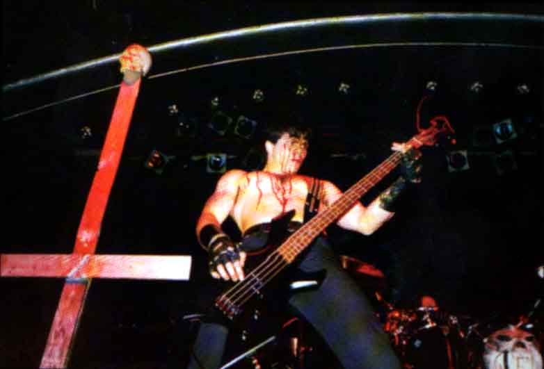 A rare live photo of VON performing