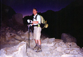 daveindark.JPG (18943 bytes)