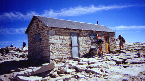 tdsumitsignin.JPG (75508 bytes)