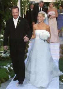 Tom Arnold & Shelby Roos