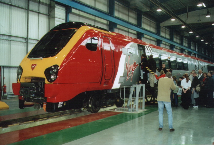 220025 was openned up for Staff and Family Day visitors to inspect the inside.  I think the guy infornt of the camera has a bad back :o)