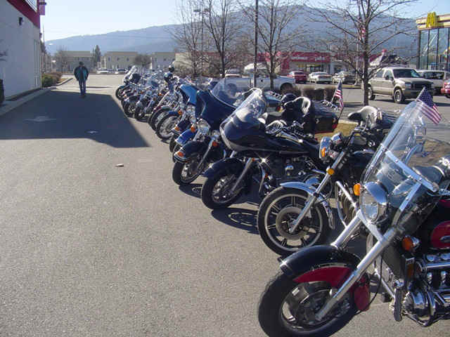 FB2005 002.jpg (154092 bytes)