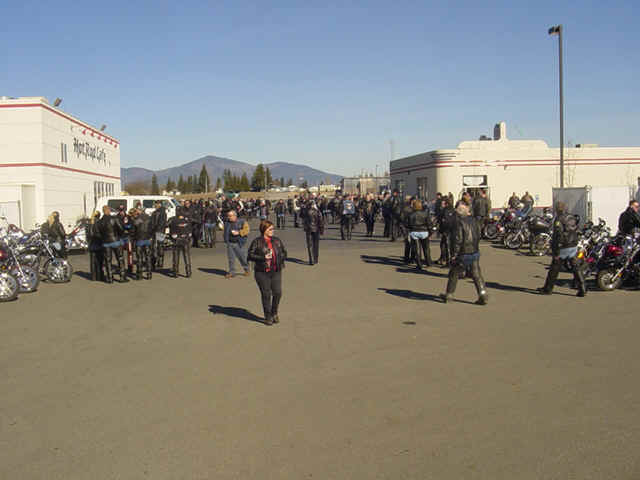 FB2005 005.jpg (153518 bytes)