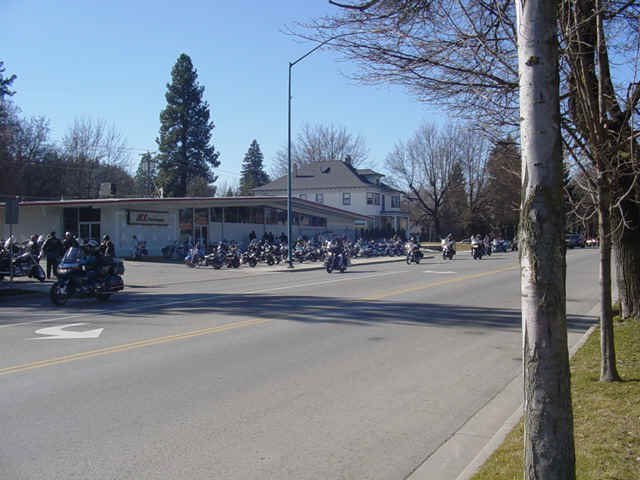 FB2005 033.jpg (147965 bytes)