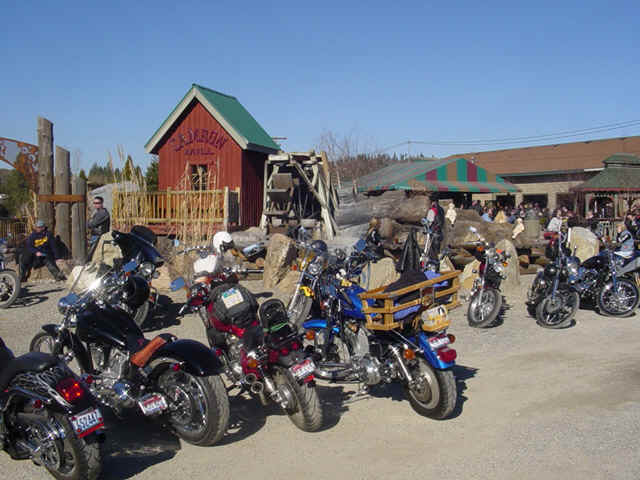 FB2005 048.jpg (154660 bytes)