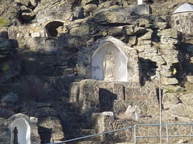 FB2005 053.jpg (150912 bytes)