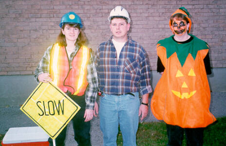 hallow99a3.JPG (35774 bytes)