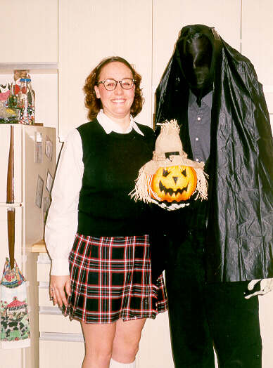 hallow99a5.JPG (40356 bytes)