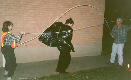 hallow99a7.JPG (21658 bytes)