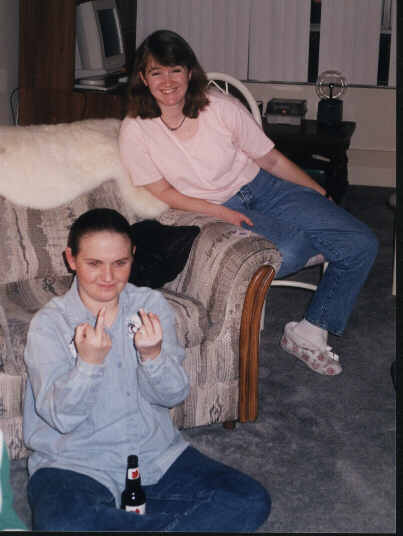 look3.JPG (22932 bytes)