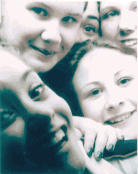 how many girls can u fit in a booth?