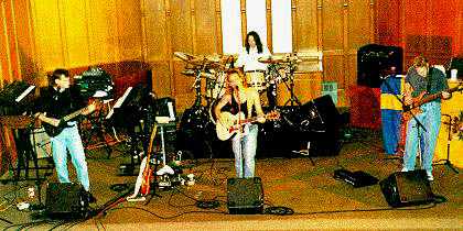 Hundredfold plays Winter Skies