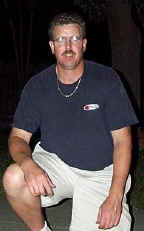 ken blansit backyard blueshirt July02_02.jpg (49380 bytes)