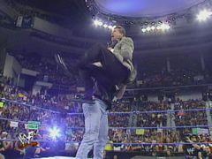 Chokeslam to Vince
