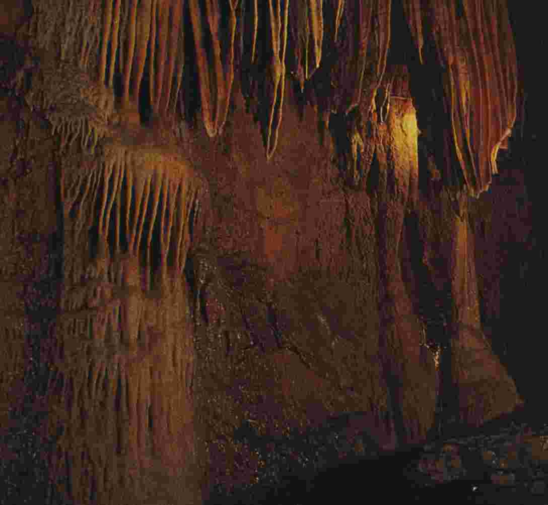 SMOKE HOLE CAVERNS