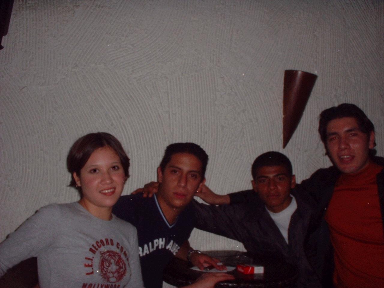 11.jpg (118907 bytes)