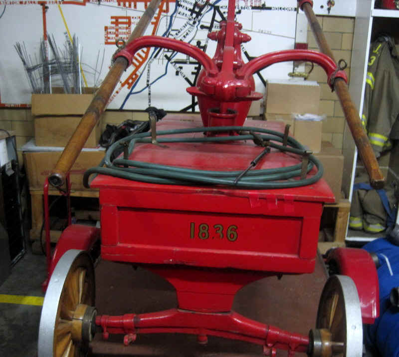 Douglas15.JPG (144000 bytes)