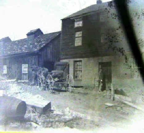 Warner3.jpg (20639 bytes)