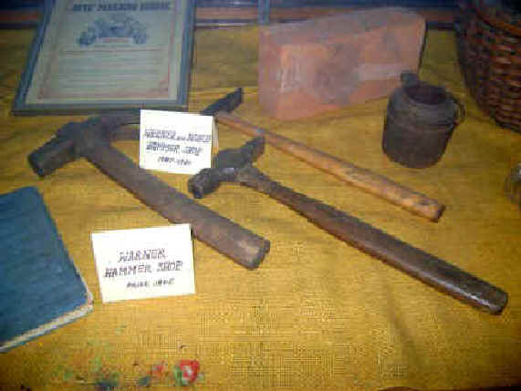 Warner4.jpg (25898 bytes)