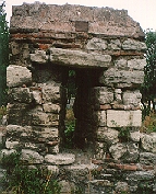 An arrow slit in one of the merlons in front of the outer gate of the Yedikule