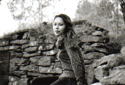 yesmin5.jpg (36767 bytes)